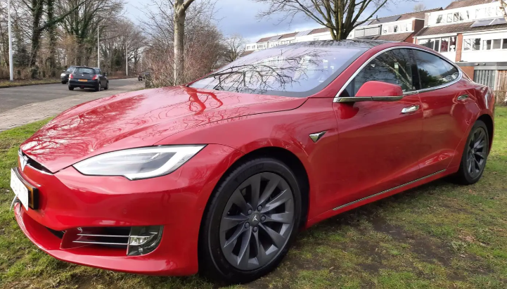 Left hand drive TESLA MODEL S 75D 